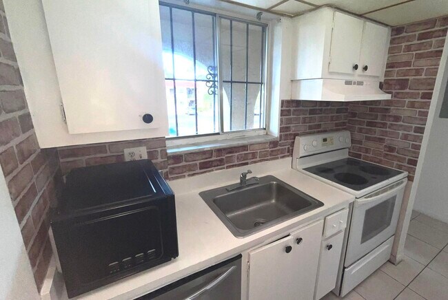 Photo - 6080 Forest Hill Blvd Unidad 206