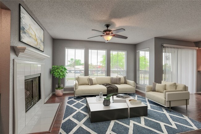 Building Photo - 3919 Fairmont Pkwy Unit 122