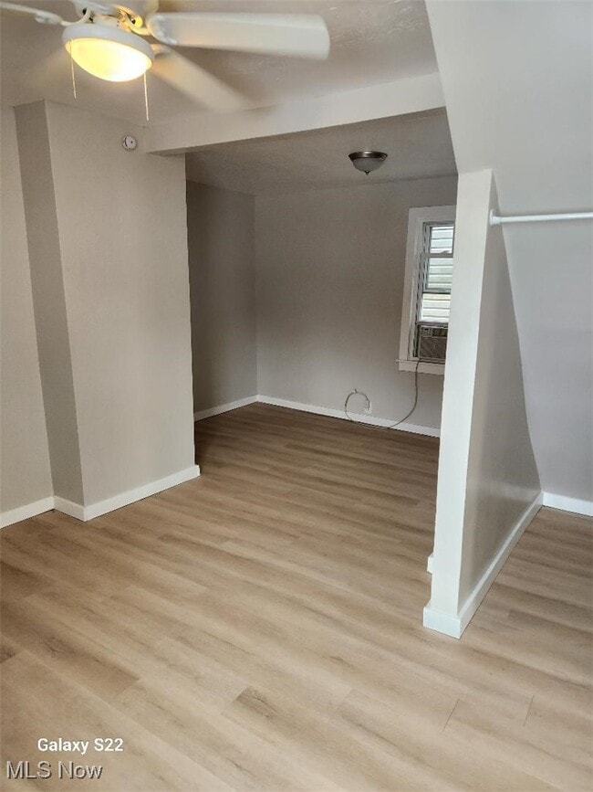 Photo - 7127 Deveny Ave