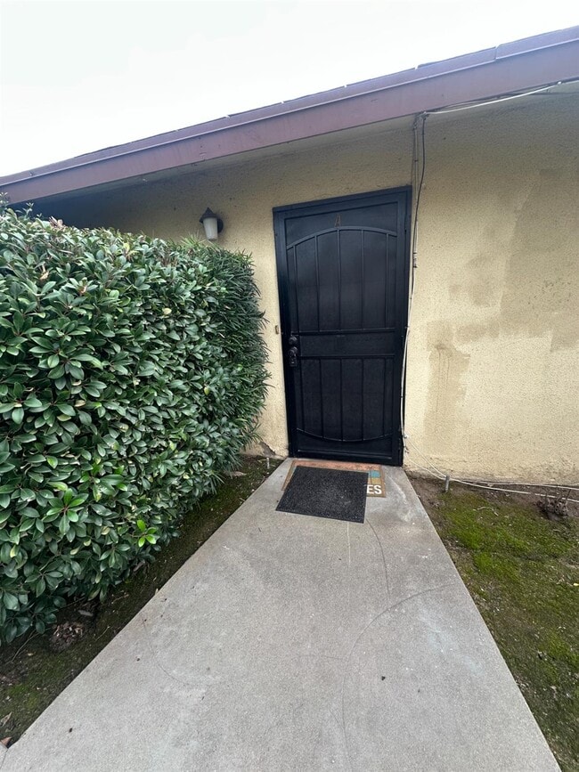 Photo - 220 Pollasky Ave