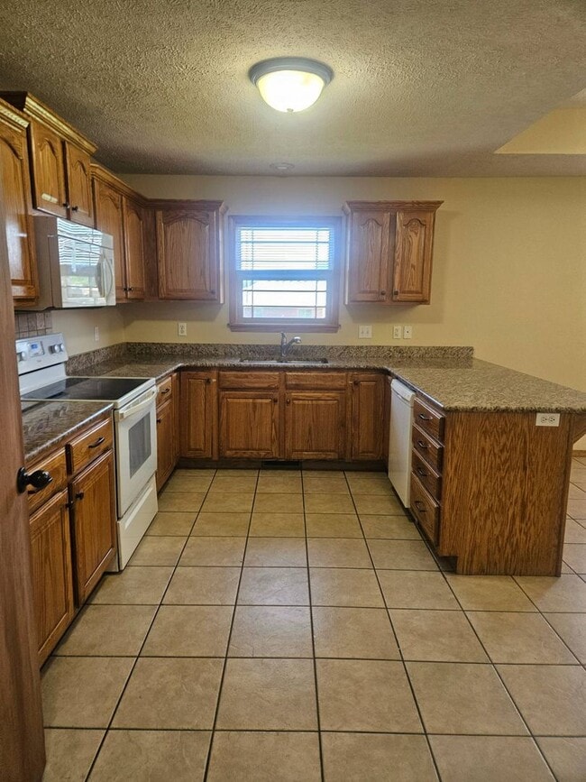 Photo - WOW! Look at this property ! You cant beat this price in NIXA-3200 SQ FT