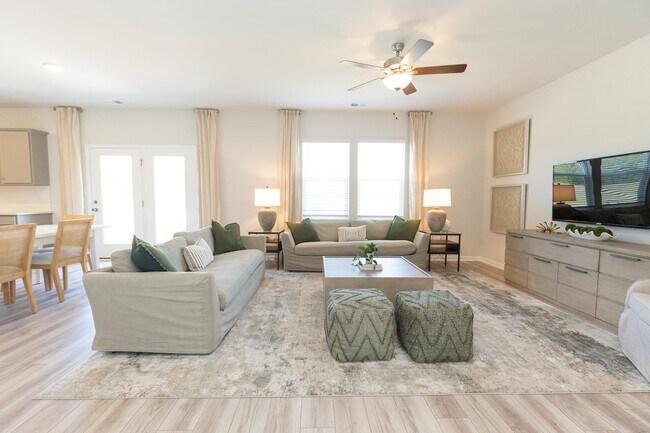 Photo - 4231 Sylvan Lp