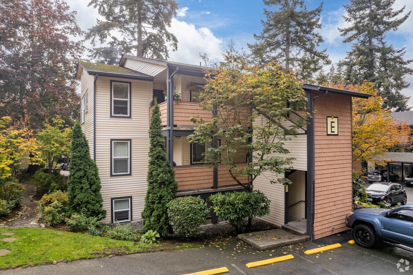 Exterior - Park Place Apartments