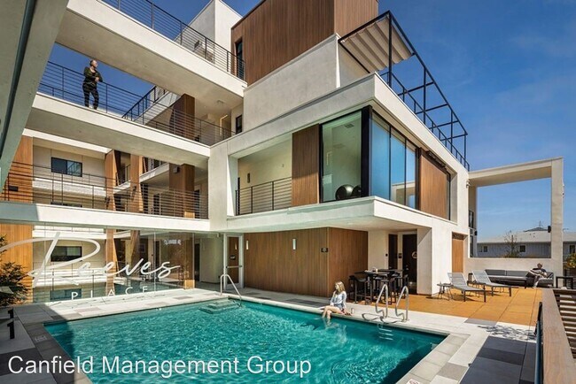 Photo - Reeves Place LA