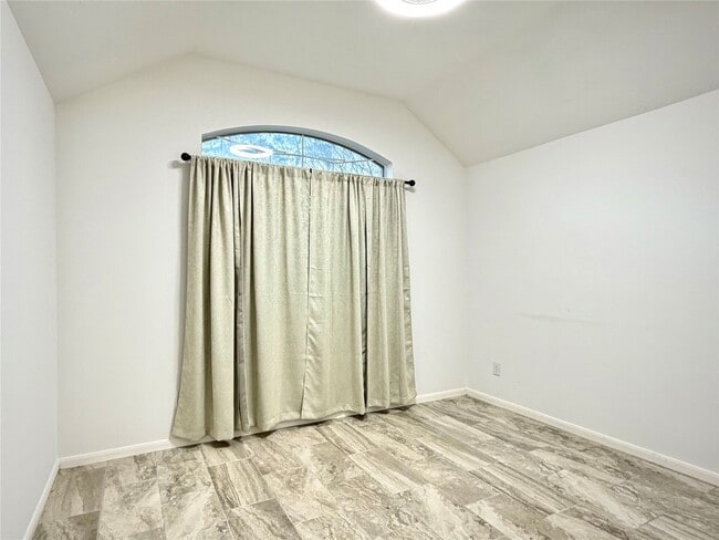 Photo - 3226 Candlepine Dr