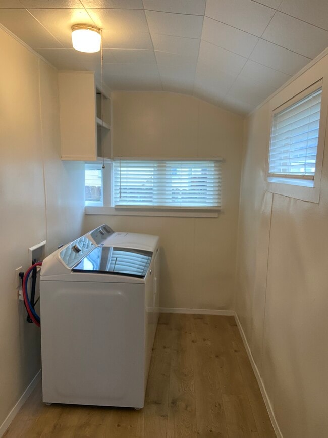 Photo - 1237 West Ave