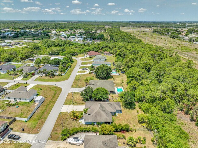 Photo - 6107 NW Gause Ave