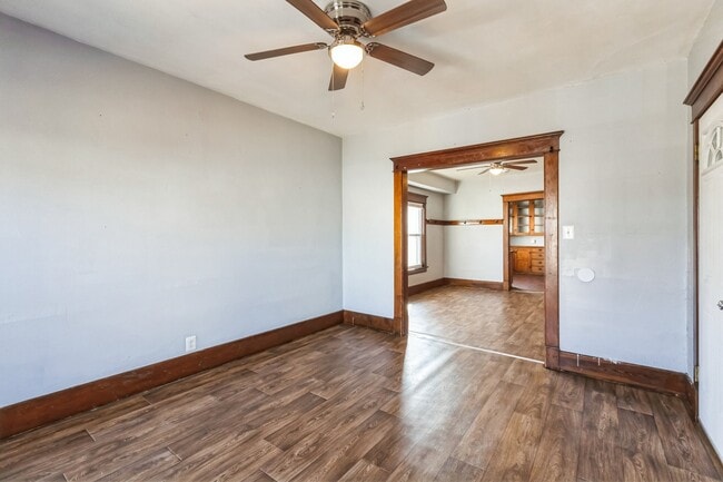 Photo - 159 Royal Ave Unit upper