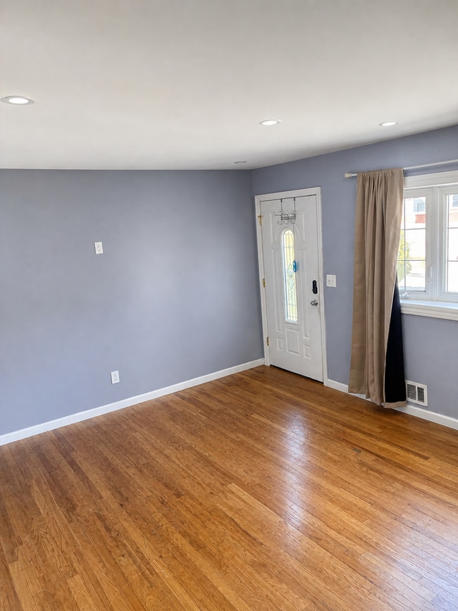 Photo - 3 Bedroom Single-Family Ranch Home in Toms River
