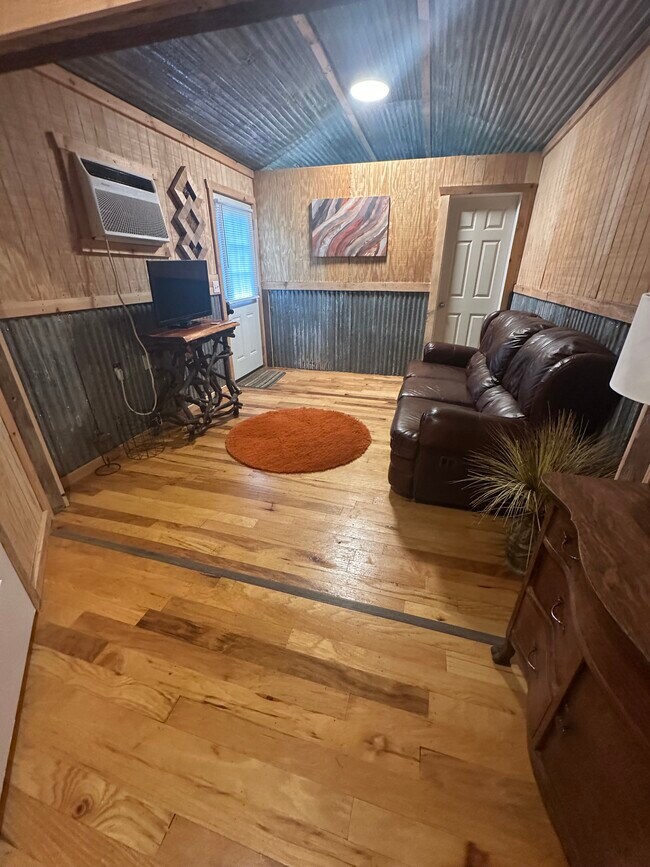 Photo - 2245 Winona Rd