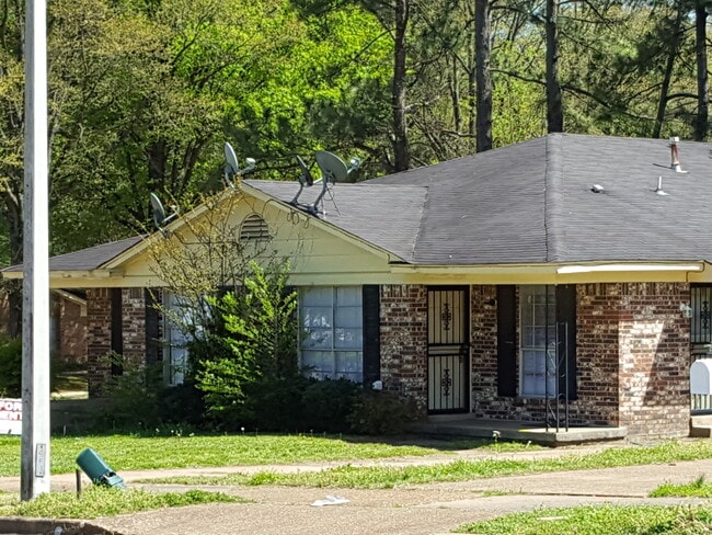 Photo - 6441 Gillespie Rd