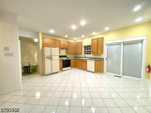 Building Photo - 373 Stonehenge Dr