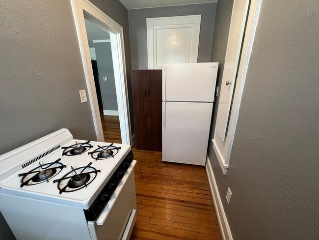 Photo - Studio Bed/1 Bath - Unit 9