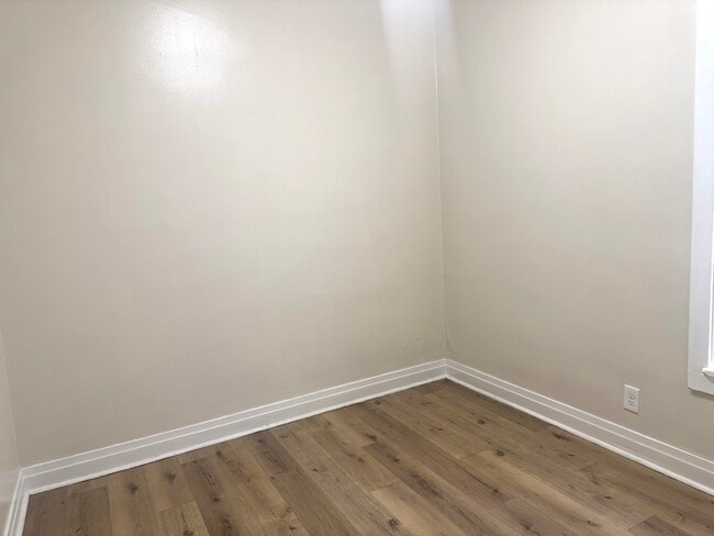 Photo - 2158 N Hamlin Ave Unit 2R