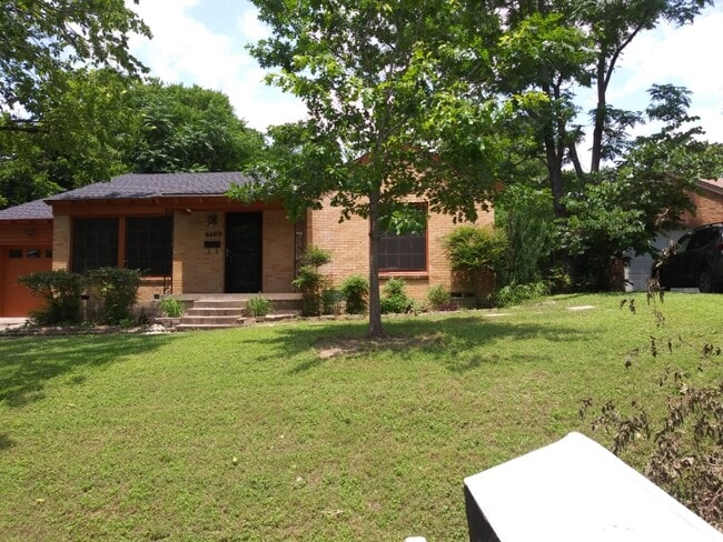 Photo - 6109 Greenmere Pl