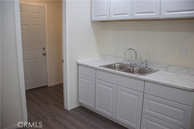Photo - 372 E 55th St