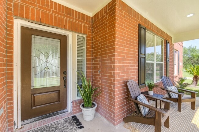 Photo - 5512 Canyon Bluff Ln