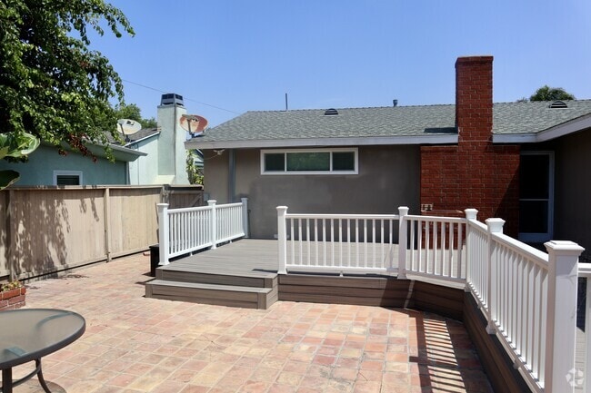 Building Photo - 5523 134th Pl Rental