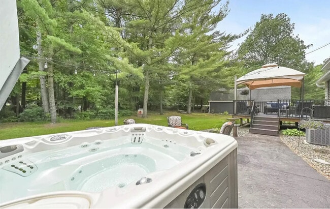 Photo - 2870 Brook Hills Dr