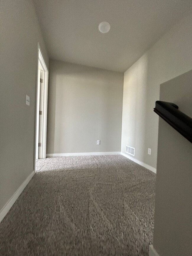 Photo - Exquisite 3-Bedroom Home with Modern Elegance and a Great Location!!