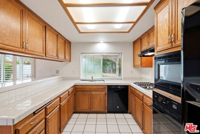 Photo - 25842 Browning Pl