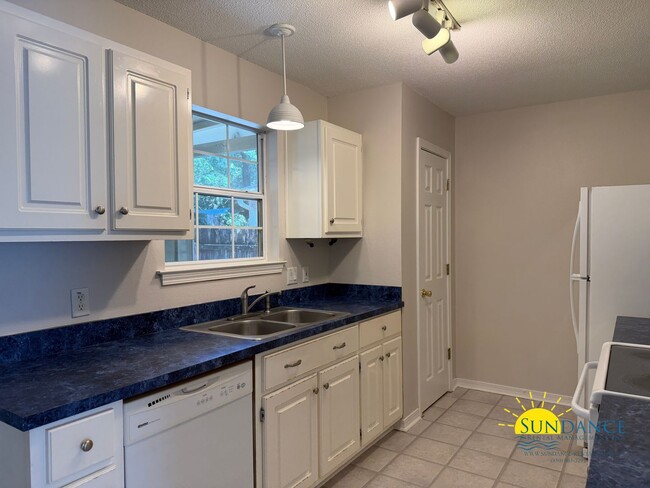 Photo - Great 3 Bedroom Home in Fort Walton Beach!