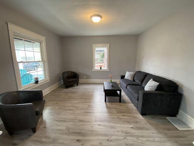 1151 Church St Unit 1