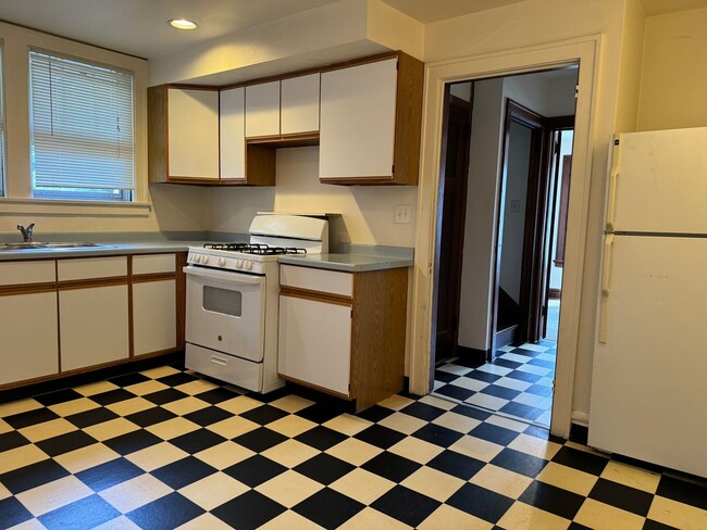 Photo - 206 S Mills St Unit #3