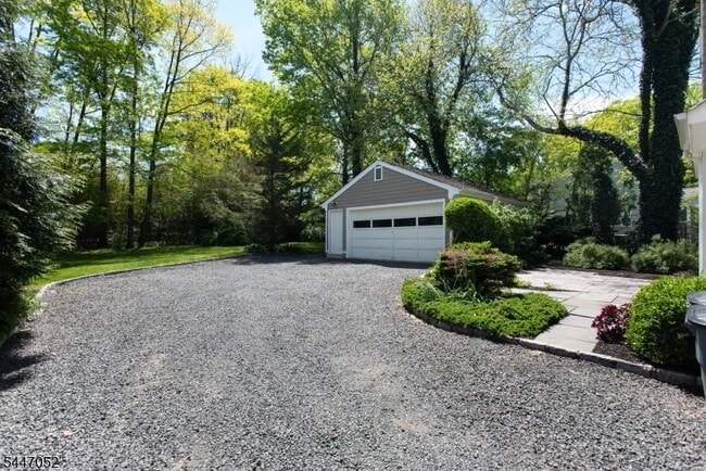 Photo - 30 Gates Ave