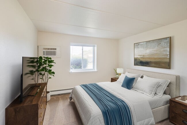 Photo - Racquet Club