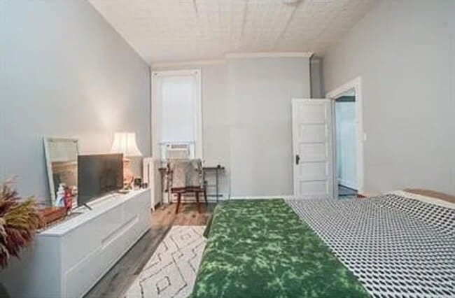 Building Photo - 3114 N Calvert St Unit 1 Rental