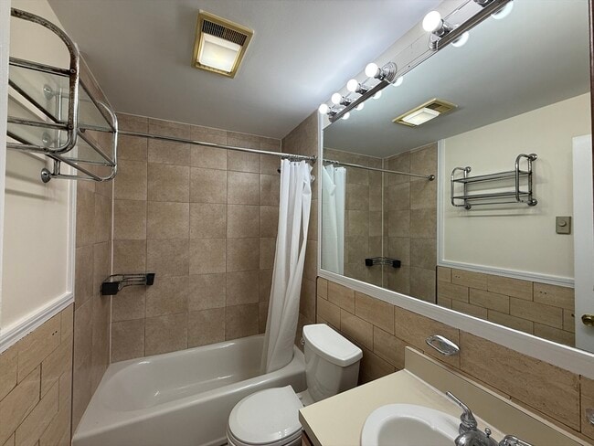 Photo - 10 Rollins Ct Unit 10