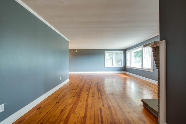 Photo - 8830 Manchester Pike