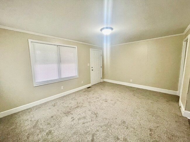 Photo - This adorable  2 Bedroom 1 bath home on Glenwood Drive