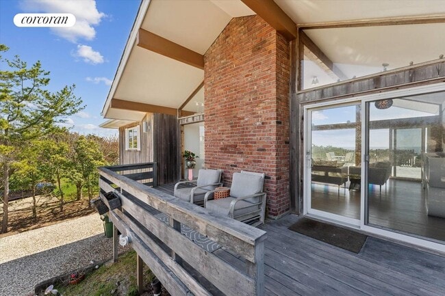 Photo - 323 Marine Blvd