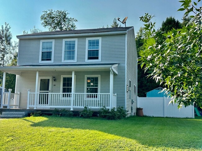 Building Photo - Like New 3BR Colonial For Rent Rental