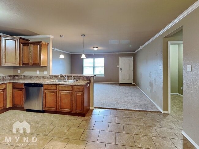 Photo - 15 Bristol Dr