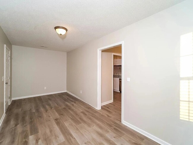 Photo - 107 Sioux Trce