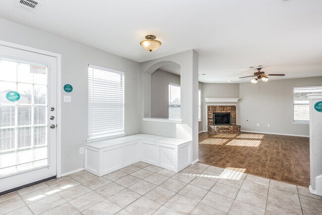Photo - 305 Windy Hill Ln