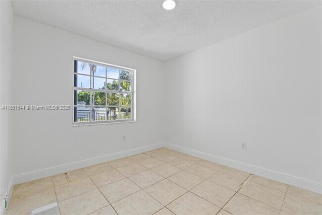 Photo - 13400 SW 182nd St