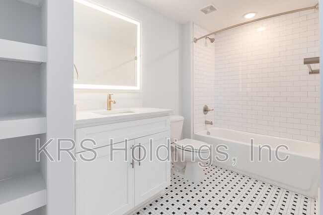 Photo - 306 N Road St Unit 103