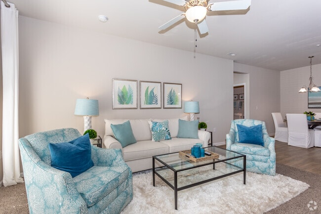 2BR, 2BA - 1,213SF Classic - Living Area