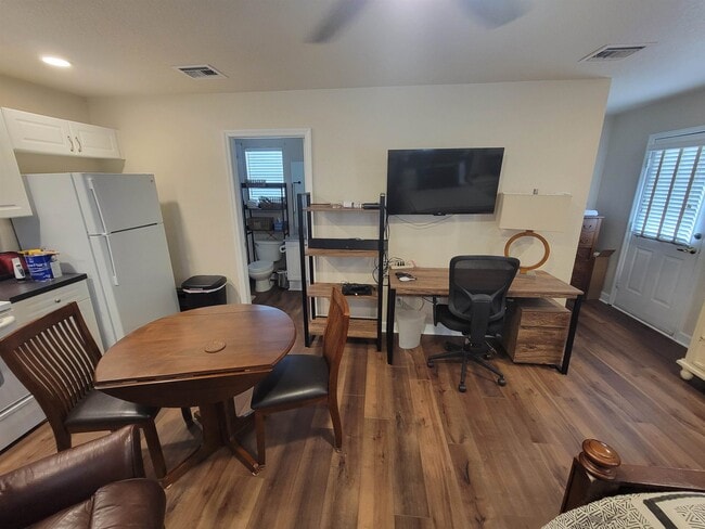 Photo - 3719 Longfellow Rd