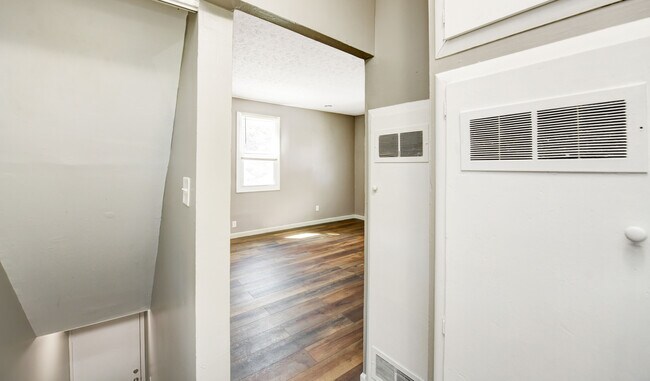 Photo - 366 Wrexham Ave Unit 366 1-2