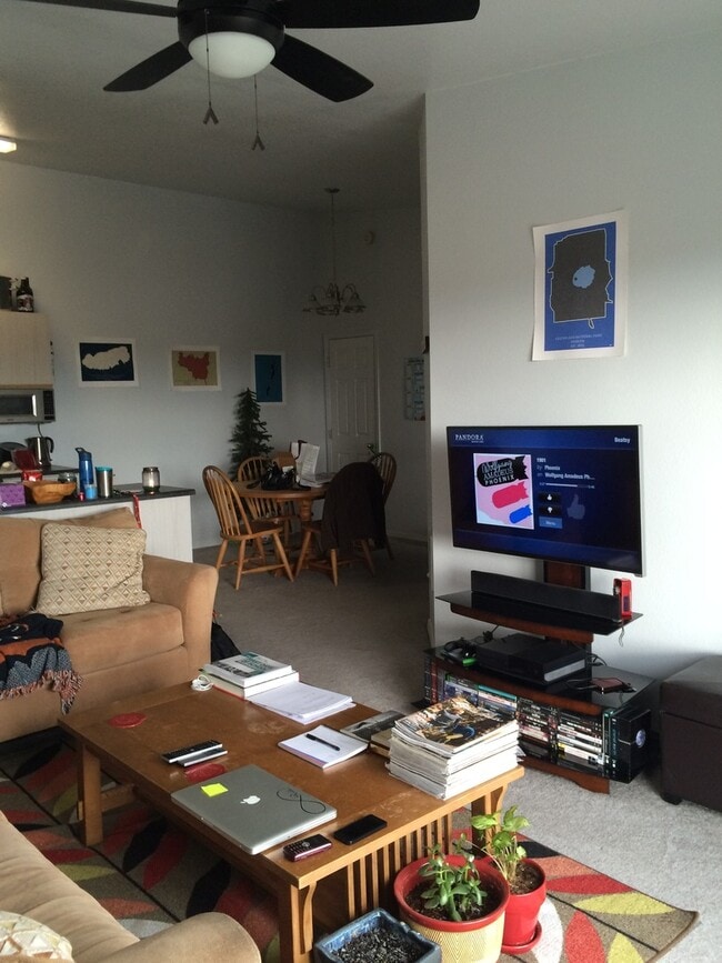 Photo - 3Bd/2Ba Near Campus! W/D Included!