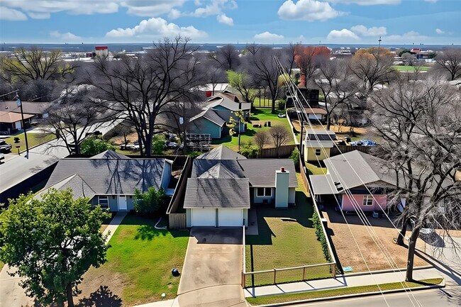 Photo - 6305 Thurgood Ave