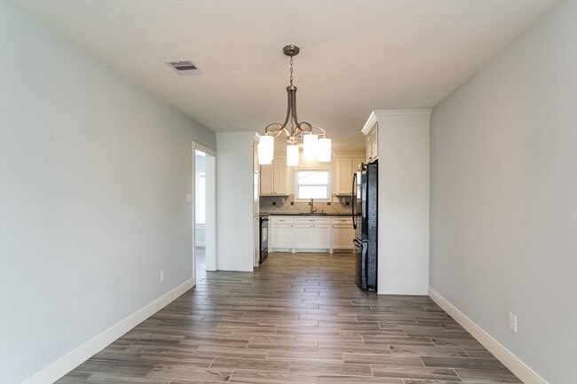 Photo - 1140 Glenda St