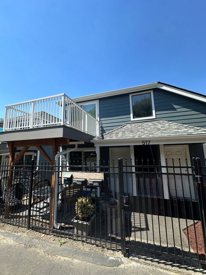 1 bedroom one bath condo in the heart of Downtown Renton - 1 bedroom one bath condo in the heart of Downtown Renton