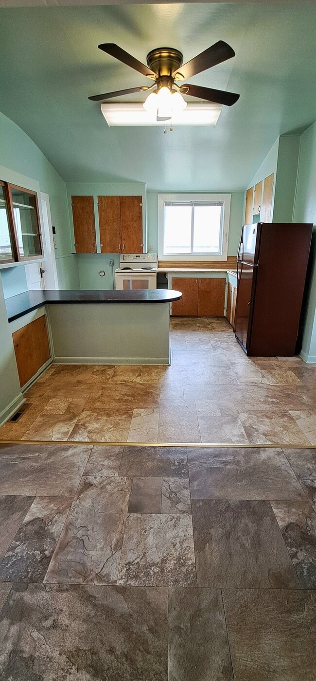105 Owsley Ln