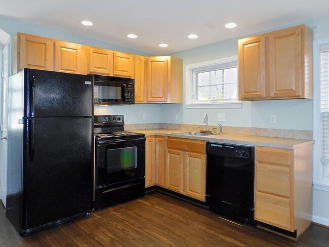 Photo - 37006 W Lakeland Dr
